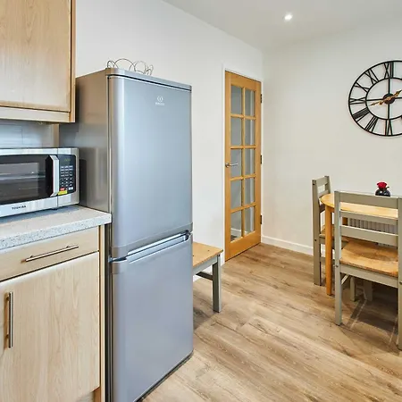 Host & - Station View Holiday home *